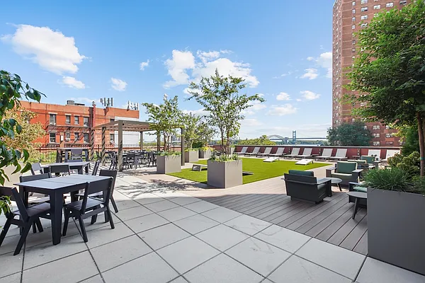 Rented by Greystar | media 21