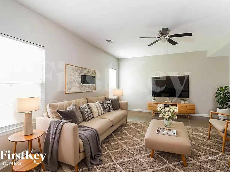 4313 Roundwood Ct — Photo 4