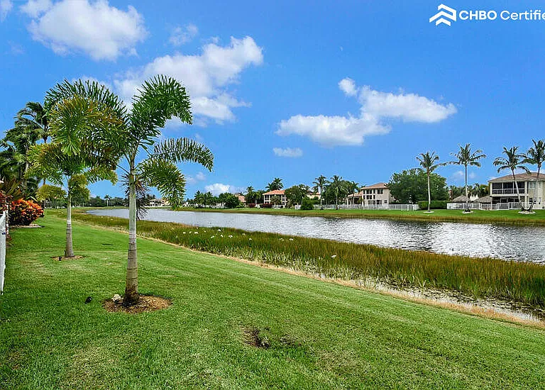 11618 Manatee Bay Ln — Photo 45