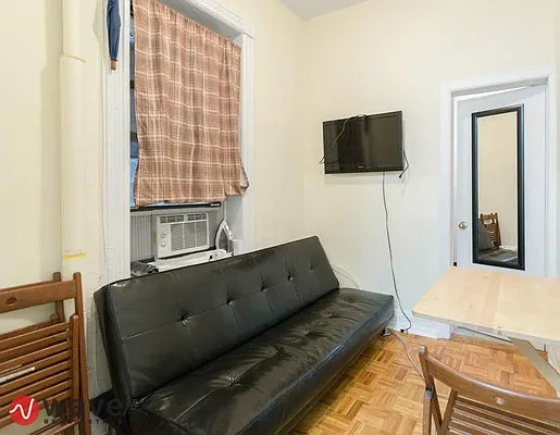 Rented by Wave Real Estate Group | media 30