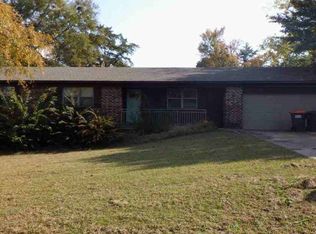 2900 N Frankfort Ave, Russellville, AR 72802