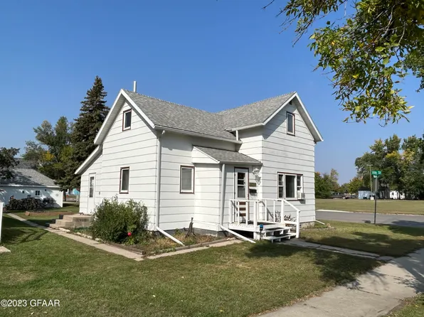 1107 Manvel Ave, Grafton, ND 58237