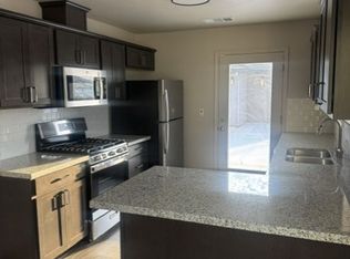 2395 Oakmont Cir, Tulare, CA 93274