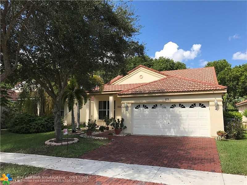 1st image of 825 Sand Creek Cir