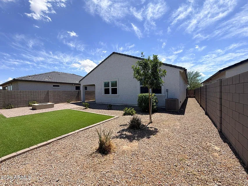 New Build! 4 Bedroom, 2 Bath In Casa Grande — Photo 2
