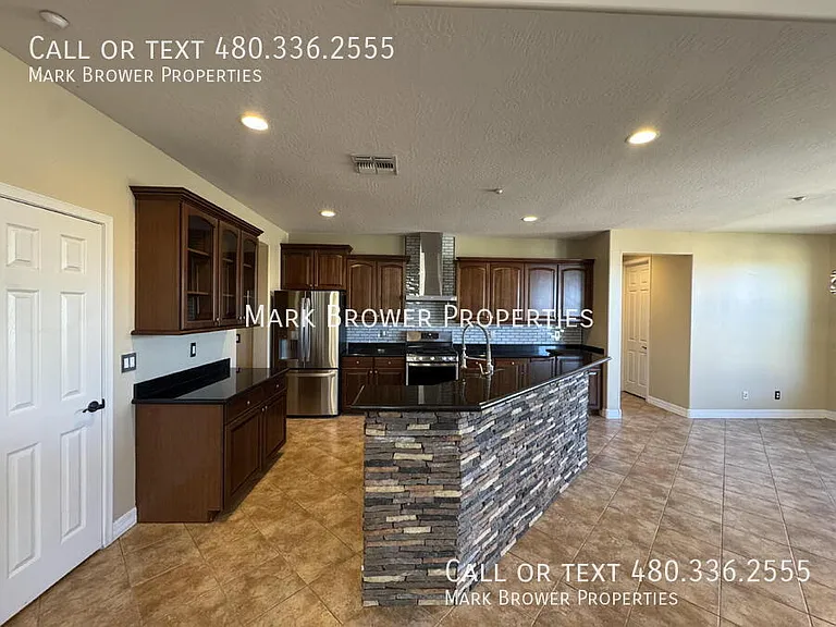 21104 W Sage Hill Rd — Photo 11
