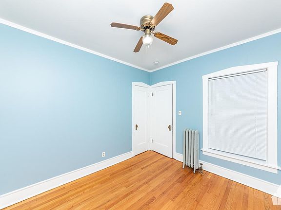 5th image of 1523 W Rosemont Ave #3