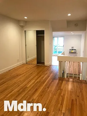 Sold by Mdrn Residential | media 12