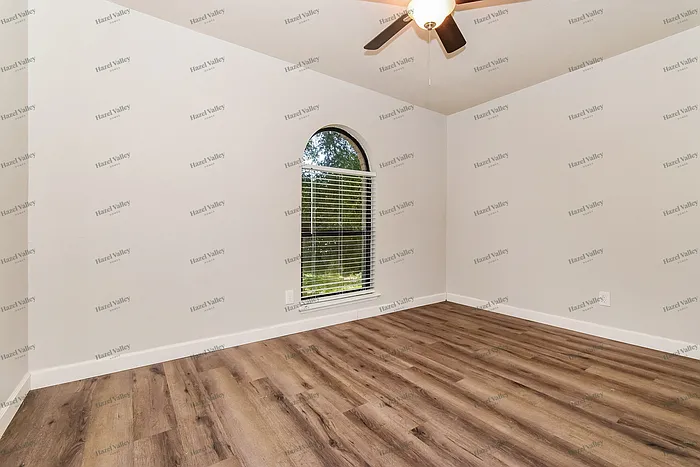 5805 Ridgecove Dr — Photo 9