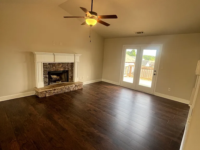 41 Colonial Ct — Photo 6