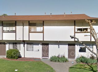 380 El Rio Ct APT A, Ukiah, CA 95482