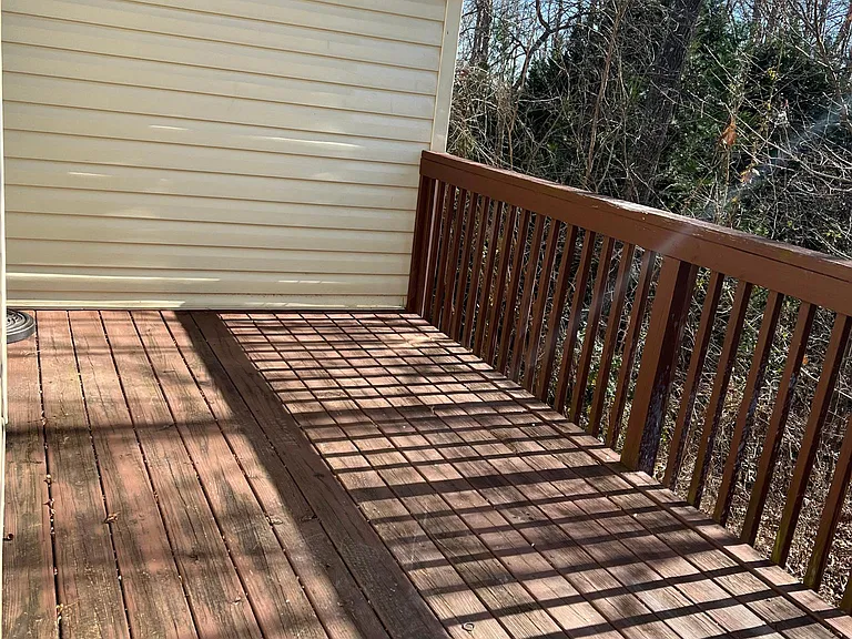 106 Oakwood Cir — Photo 36