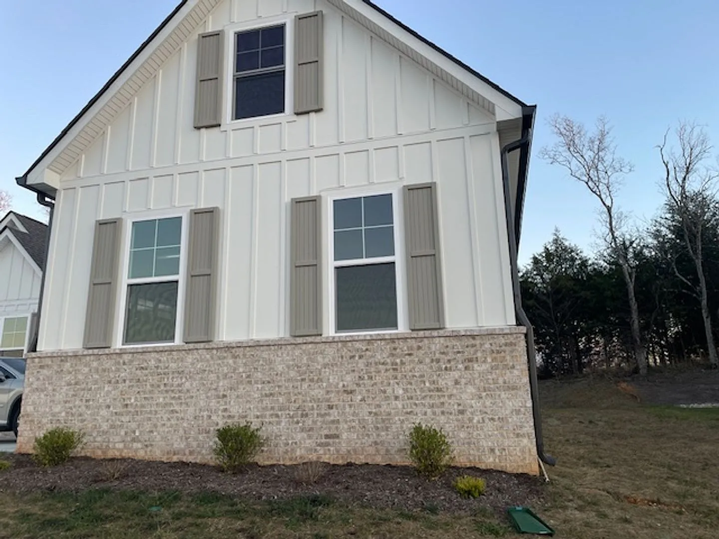 3 bed, 2.0 bath, 2021 sqft, $2,800 — Photo 2