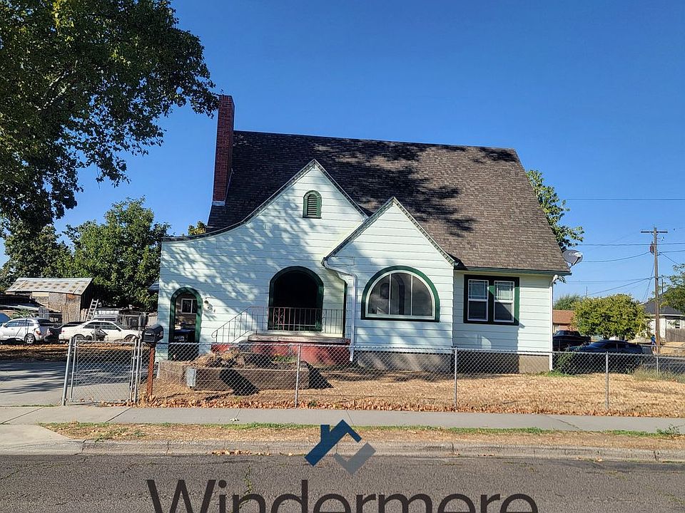 1st image of 604 W Cherry St