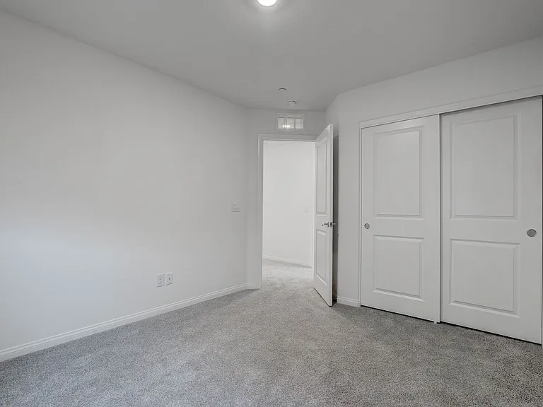 9938 Ullom Dr — Photo 7