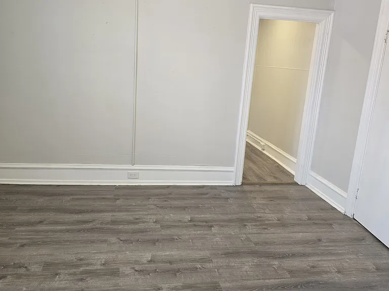 49 N West End Ave #5 — Photo 12