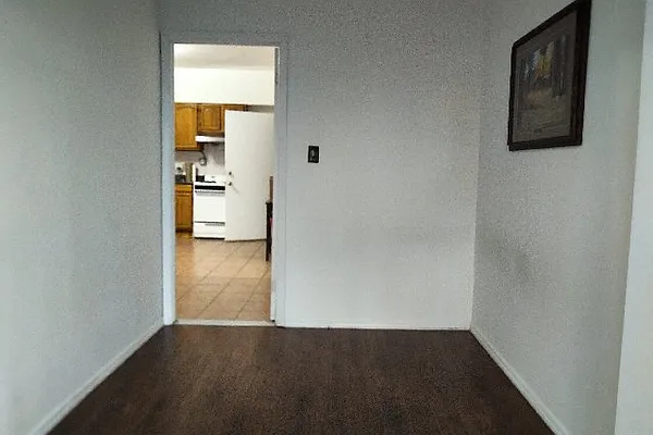 Rented by Metroperty Realty LLC | media 4