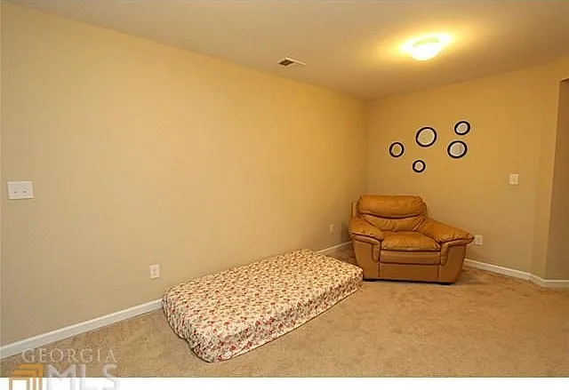 4145 Hammond Bridge Dr — Photo 3