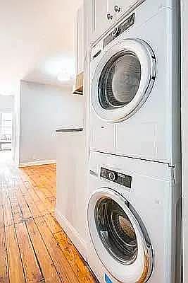 3rd image of 13 Saint Marks Pl APT 10F