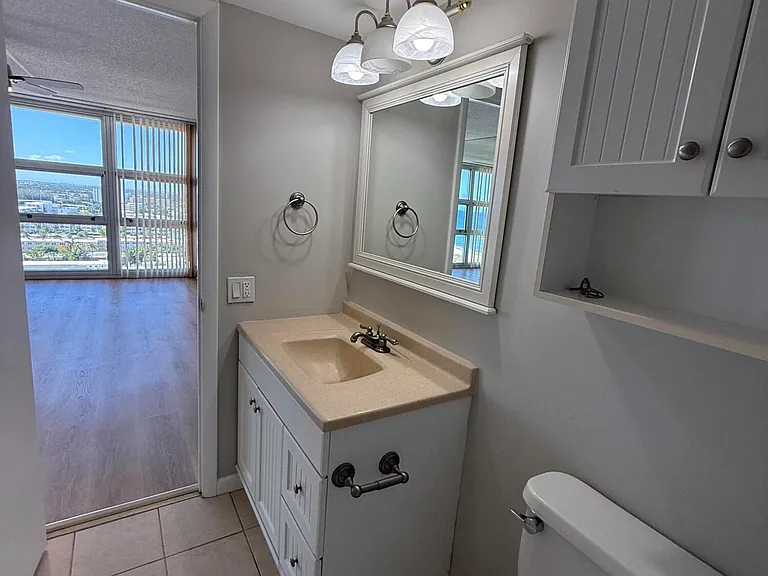 531 N Ocean Blvd #1805 — Photo 40