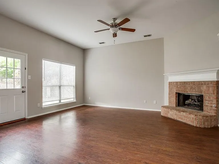 9213 Norfolk Ln — Photo 8