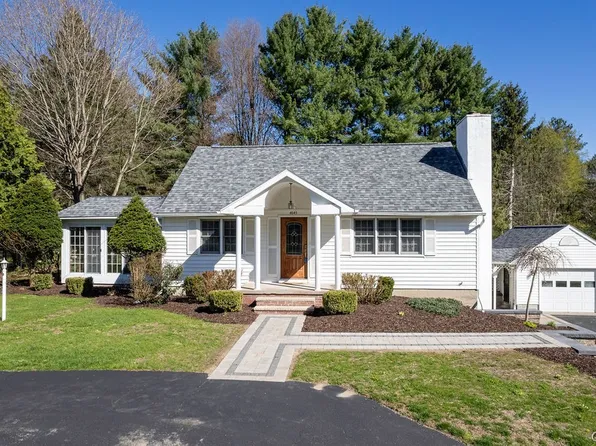 4645 Verplank Rd, Clay, NY 13041