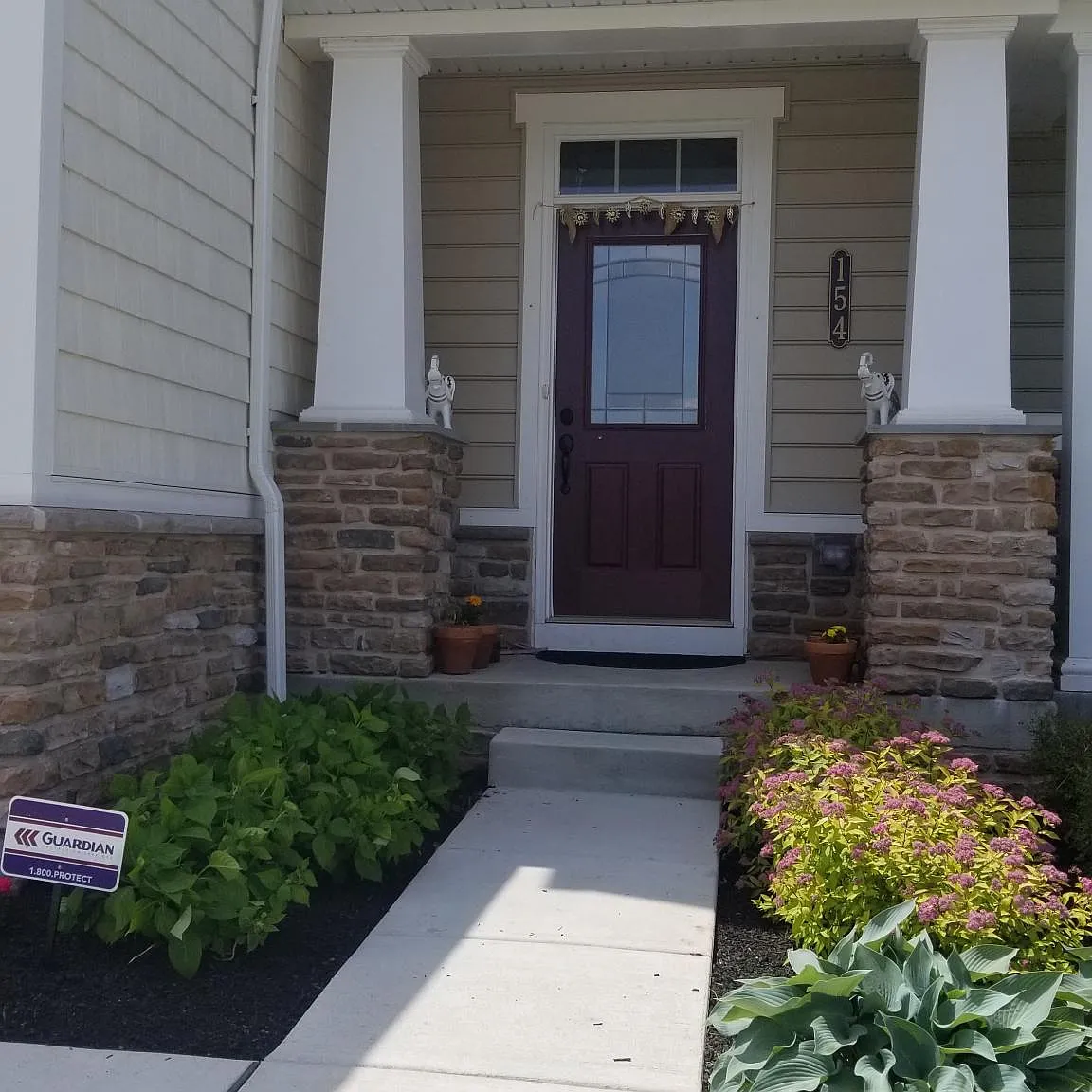 154 Providence Cir — Photo 1