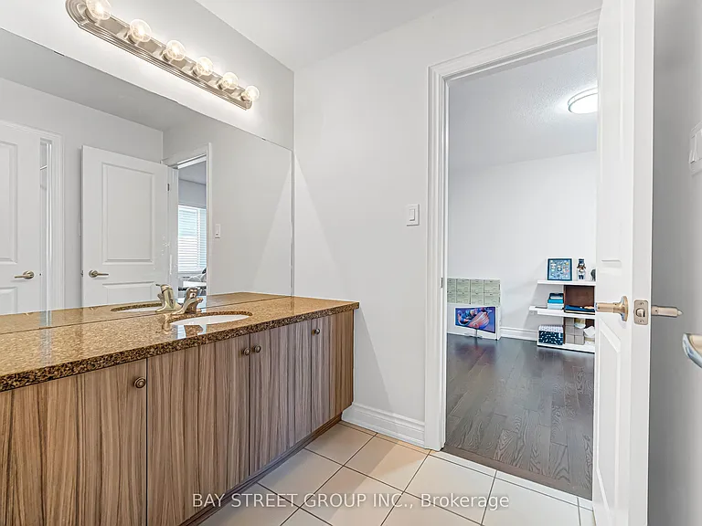 60 Mohandas Dr — Photo 34