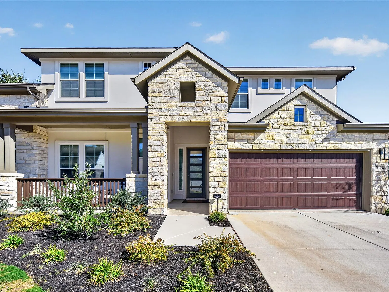 4 bed, 3.0 bath, 2795 sqft, $3,800 — Photo 1
