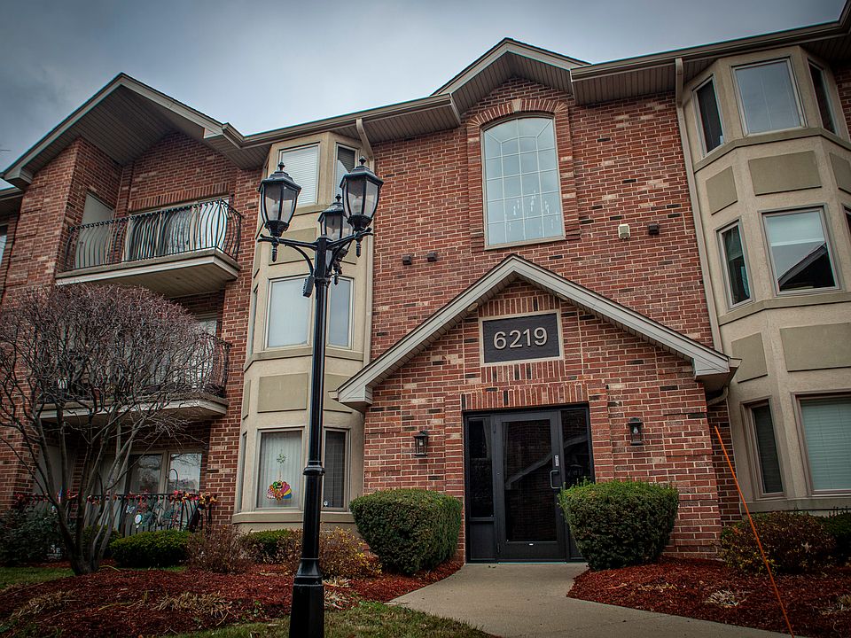 6223 W 94th St Oak Lawn, IL Zillow