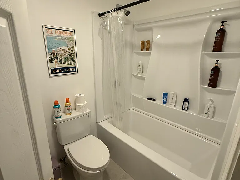 238 Hanover St #2 — Photo 33