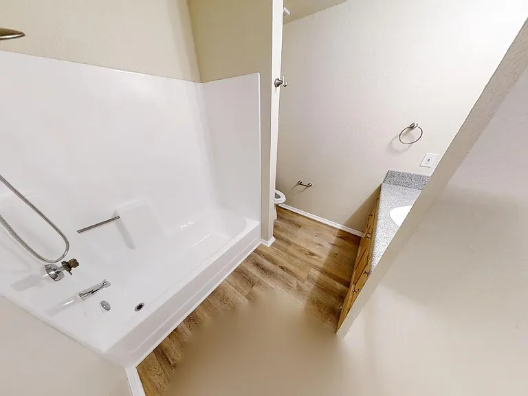 13424 Francisquito Ave #D — Photo 14