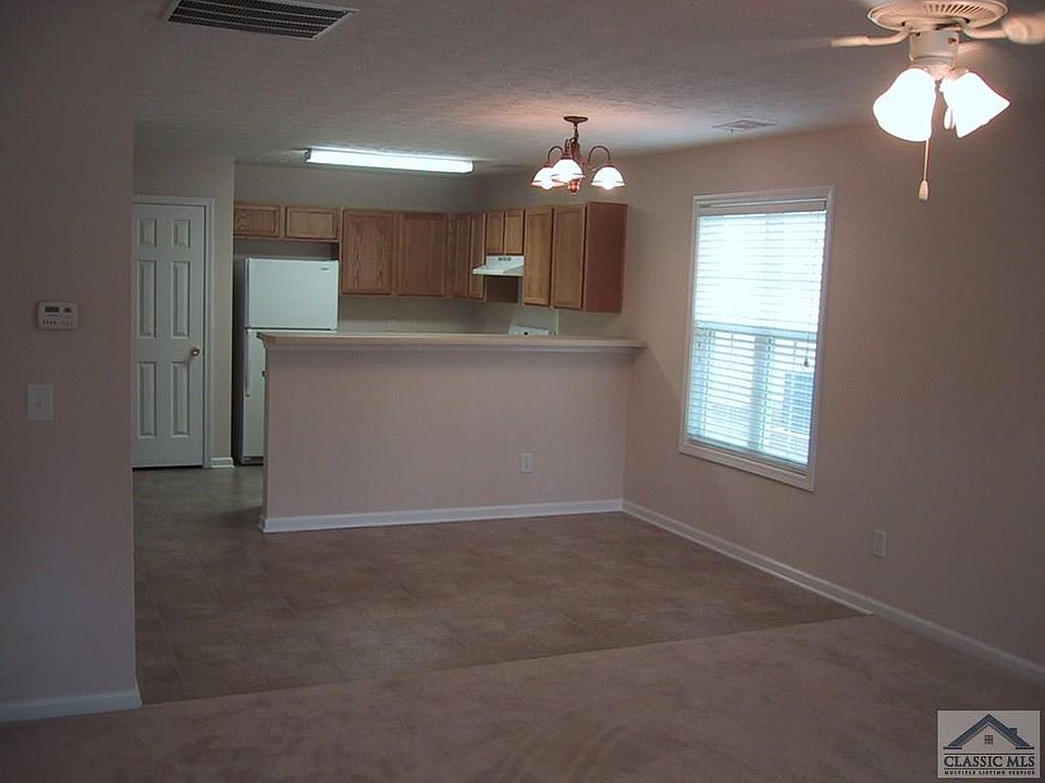 2nd image of 136 Brockett Dr
