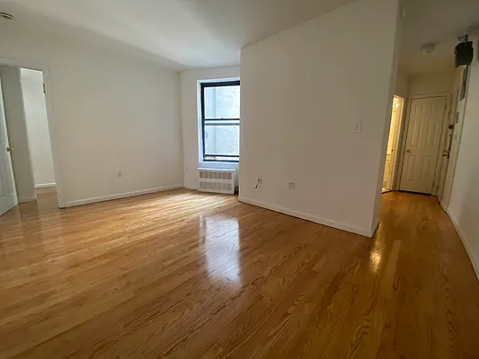 Rented by Bond New York | media 1