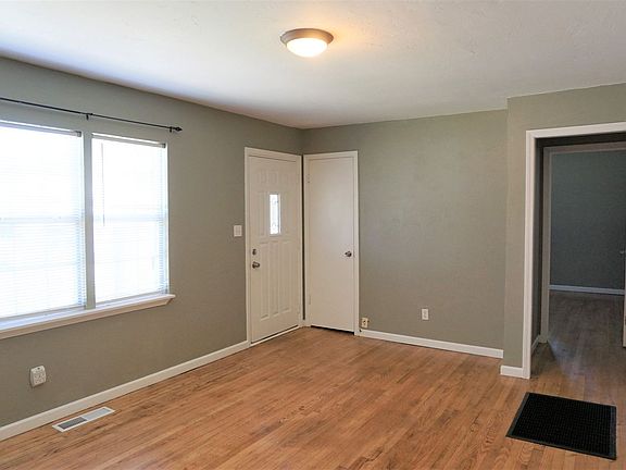 2nd image of 2212 Andover Ct