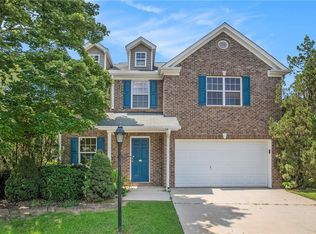 926 Hawthorn Ln, Grayson, GA 30017