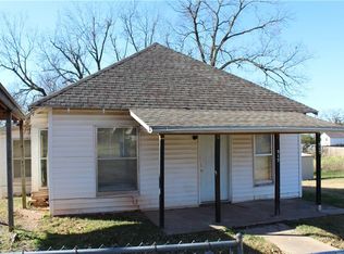 517 S Dewey Ave, Chandler, OK 74834
