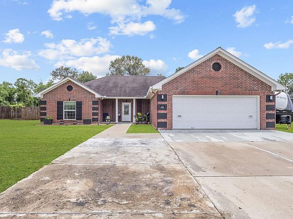 3rd image of 185 Tyler Dr