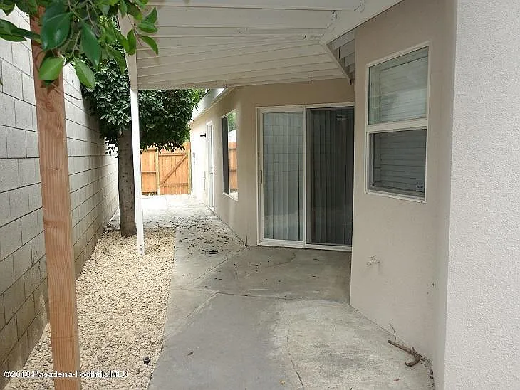 21 S Michillinda Ave — Photo 14