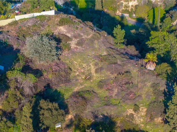 1145 Glen Oaks Blvd #17, Pasadena, CA 91105