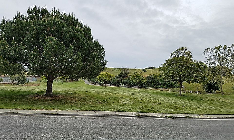 2nd image of 3615 Groesbeck Hill Dr #1