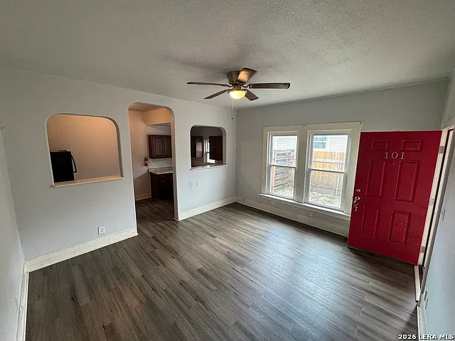 411 Cincinnati Ave — Photo 9