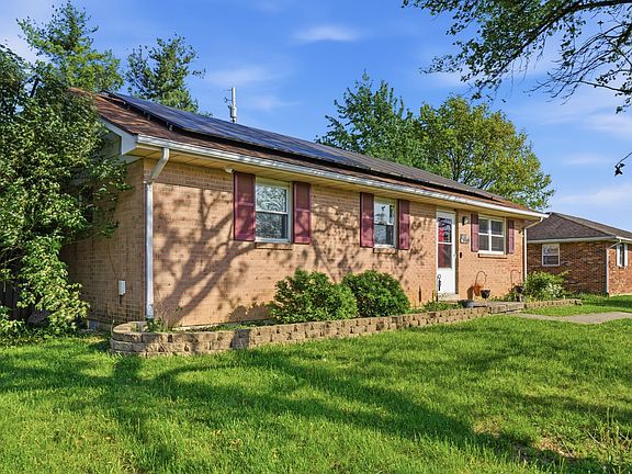 2nd image of 3728 Red River Dr