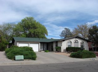 2304 Deanna St NE, Albuquerque, NM 87112