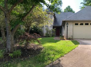 107 Grapevine Curv, Peachtree City, GA 30269