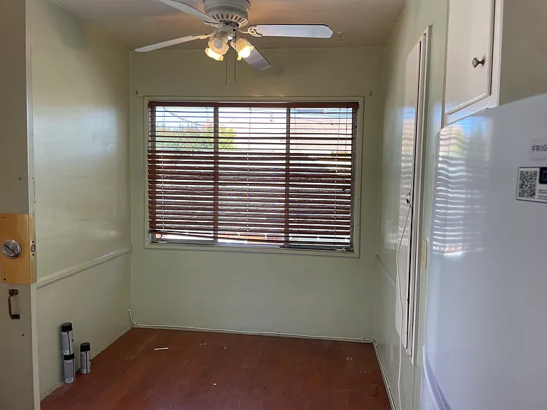 15 Cerritos Ave — Photo 3