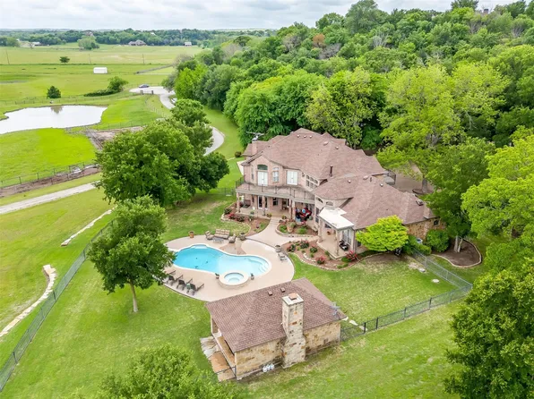 173 Trinity Bluffs Rd, Aledo, TX 76008