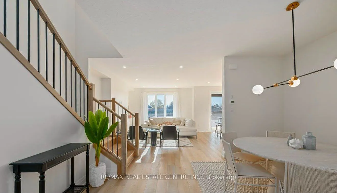 4 bed, $2,800 — Photo 4