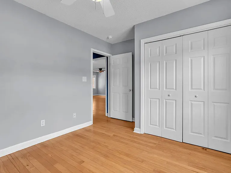 403 Arabian Ln — Photo 26