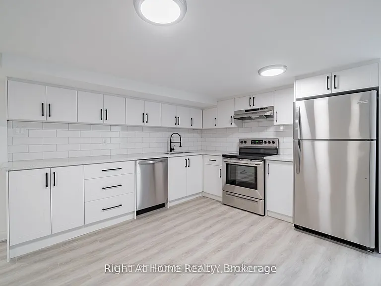 899 Florell Dr — Photo 7